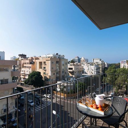 Hilton Bay Apartment With The Shelter Tel Aviv Eksteriør bilde