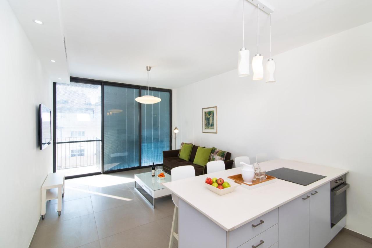 Hilton Bay Apartment With The Shelter Tel Aviv Eksteriør bilde