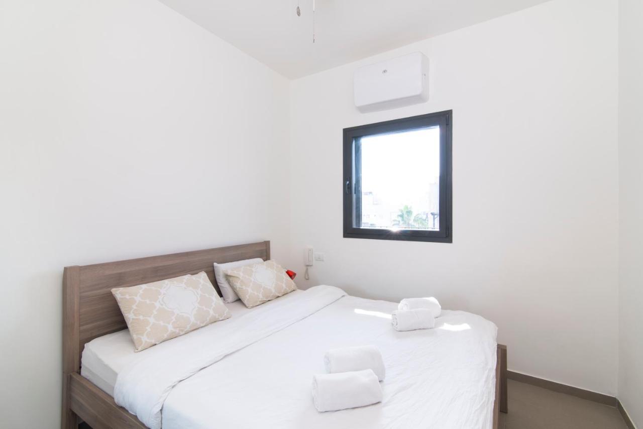 Hilton Bay Apartment With The Shelter Tel Aviv Eksteriør bilde