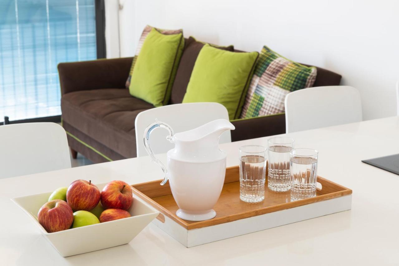 Hilton Bay Apartment With The Shelter Tel Aviv Eksteriør bilde
